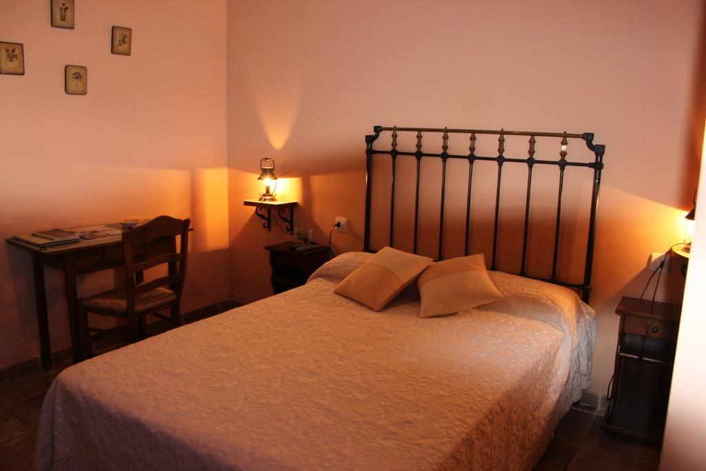 Mesa Del Conde Hotel San Felices de los Gallegos Bilik gambar