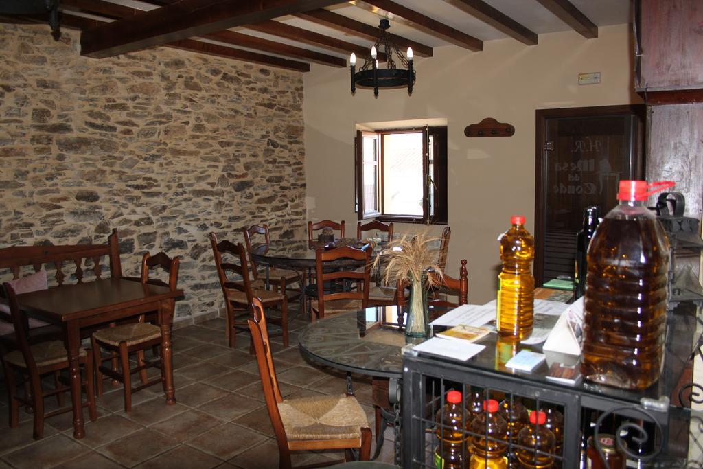 Mesa Del Conde Hotel San Felices de los Gallegos Luaran gambar